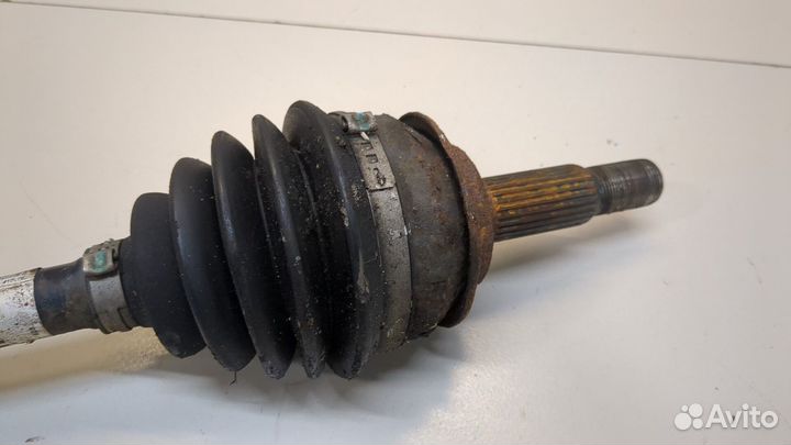 Полуось правая передняя Toyota Yaris
