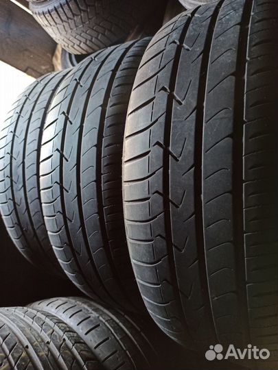 Toyo Tranpath MPZ 215/60 R16