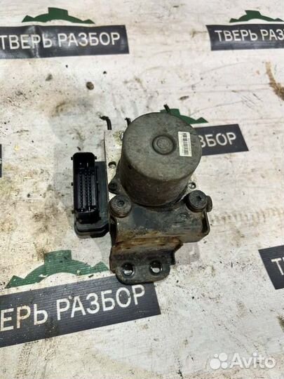 Блок ABS - Hyundai Santa Fe DM 2.2 2013