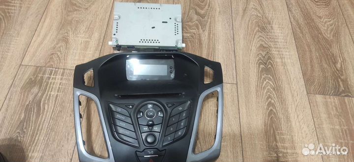 Продам штатную магнитолу Форд Фокус 3