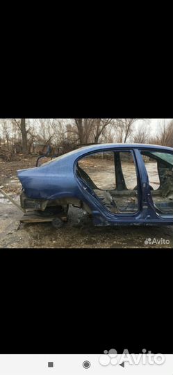 Задний крыло правый Honda Civic 4D