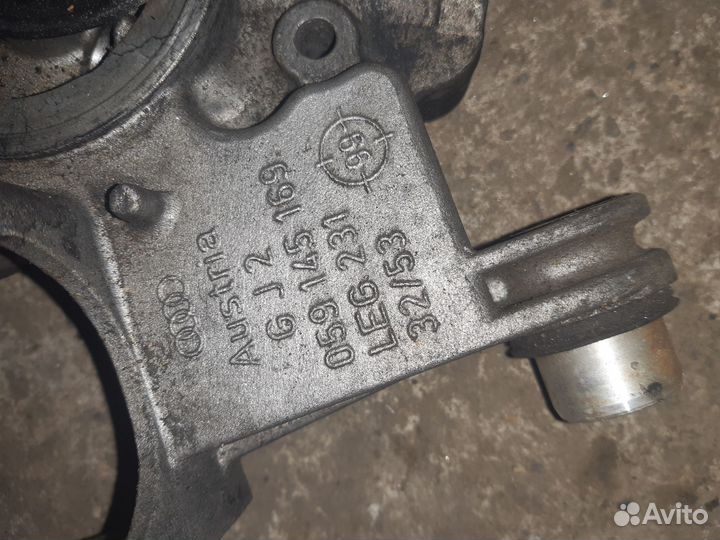 Кронштейн масляного фильтра Ауди А6С5 2,5TDI