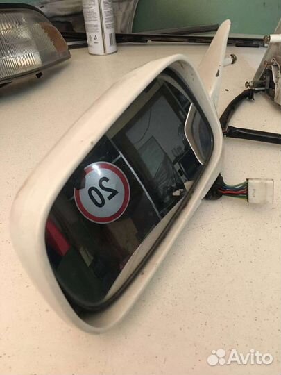 Зеркало наружное левое правое toyota mark 2 81