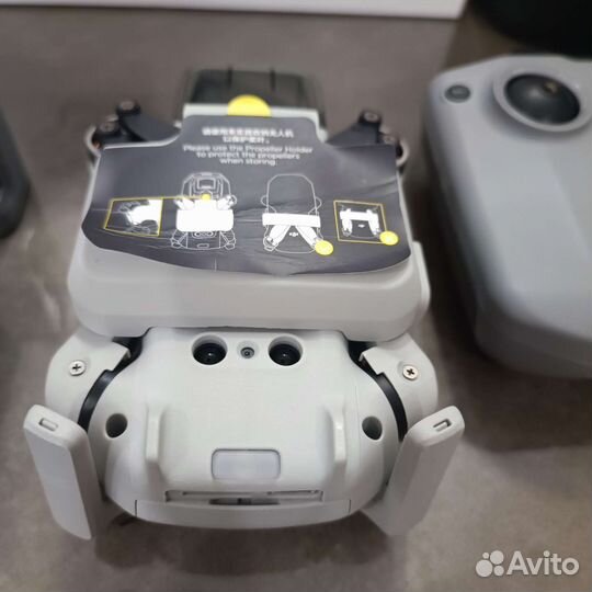 Квадрокоптер DJI Mini 2 fly more combo