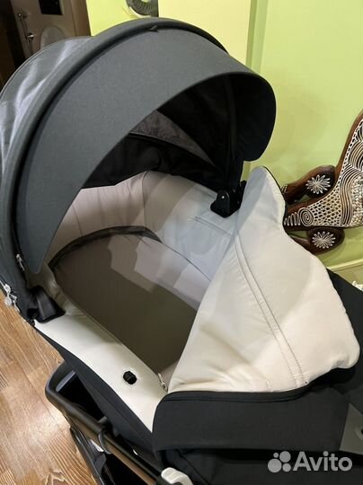 Продам коляску Stokke Trailz