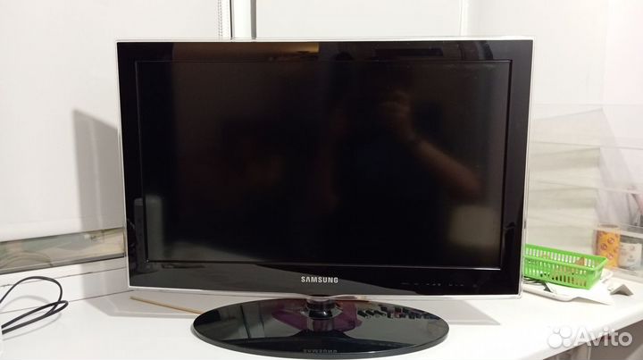 Телевизор Samsung UE26C4000PW 26 дюймов