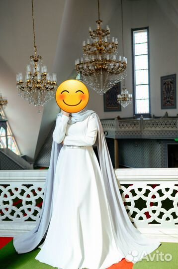 Платье на никах