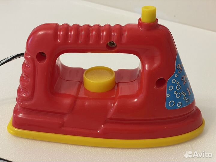 Игрушки утюг и набор для доктора