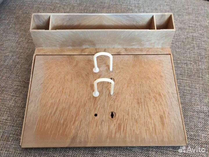 Подставка для перекидного календаря