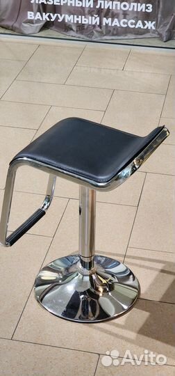 Стул высокий барный чёрный с лифтом