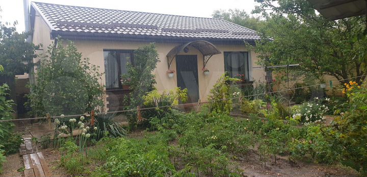 Дом 65 м² на участке 4 сот.