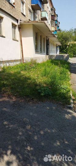 Покос травы триммером