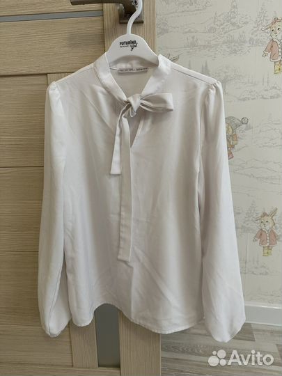 Блузки водолазки школьные 146, 152