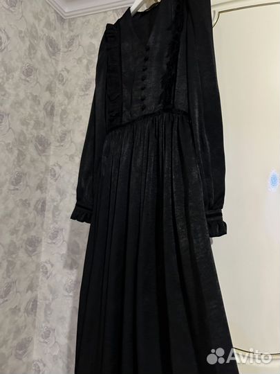 Черное платье
