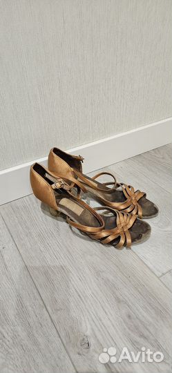 Туфли танцевальные