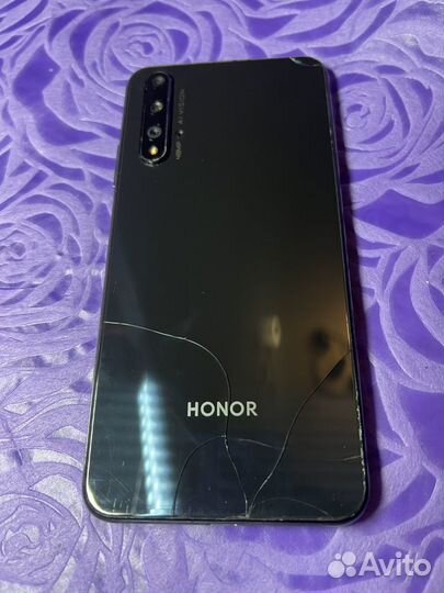 HONOR 20, 8/128 ГБ