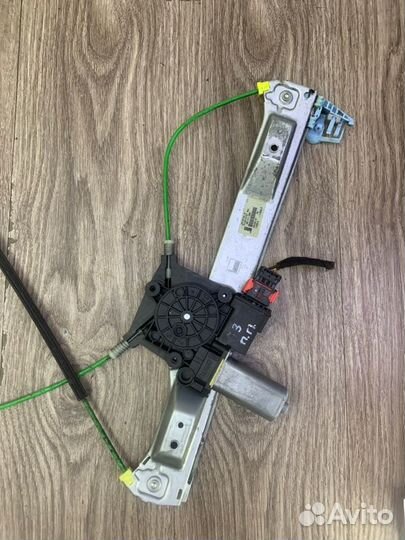 Стеклоподъемник передний правый Opel Corsa D