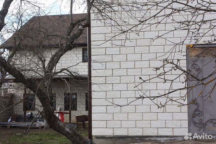 Блок стеновой из капсулированного керамзита