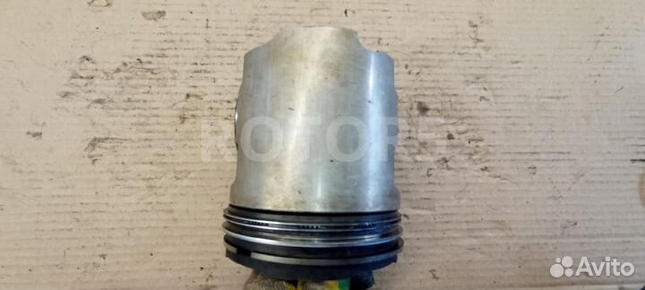 Поршень Renault Magnum 3 2002 P5282H00