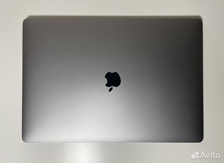 Macbook pro 15 2018 i7 16gb