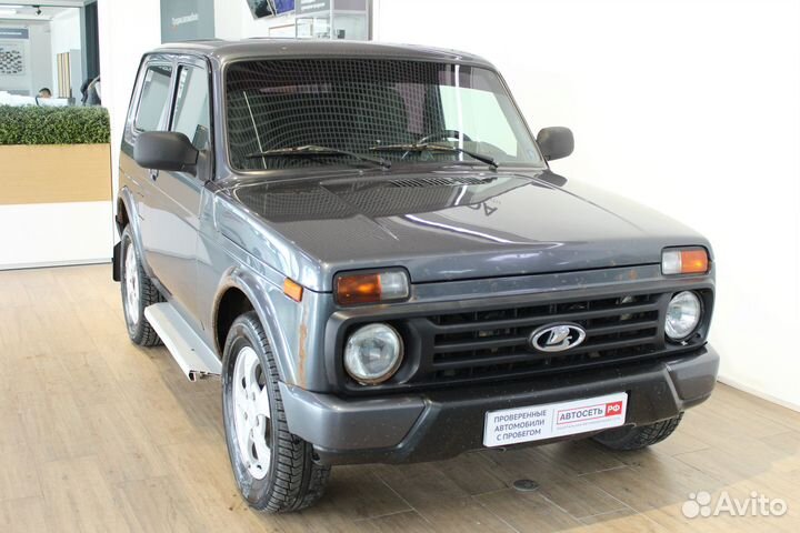 LADA 4x4 (Нива) 1.7 МТ, 2017, 215 000 км