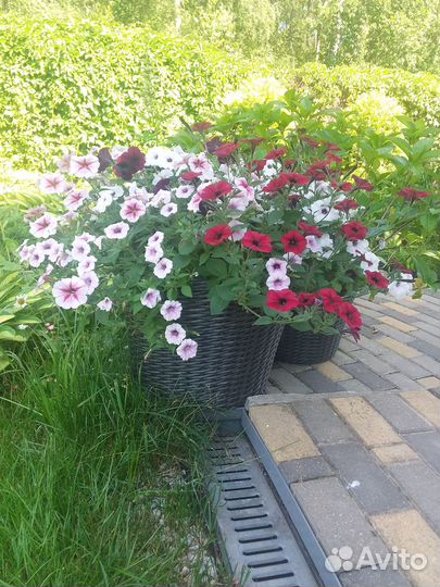 Кашпо из искуственного ротанга