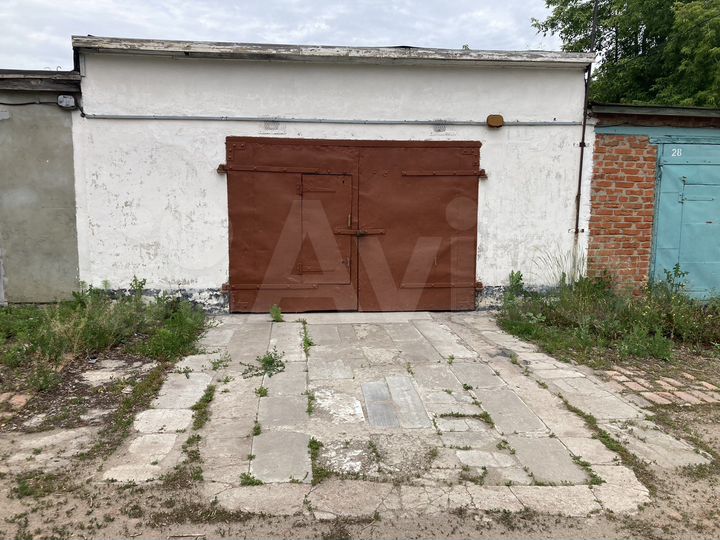 Гараж, > 30 м²