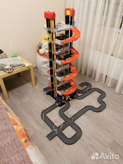 Гараж парковка игрушка