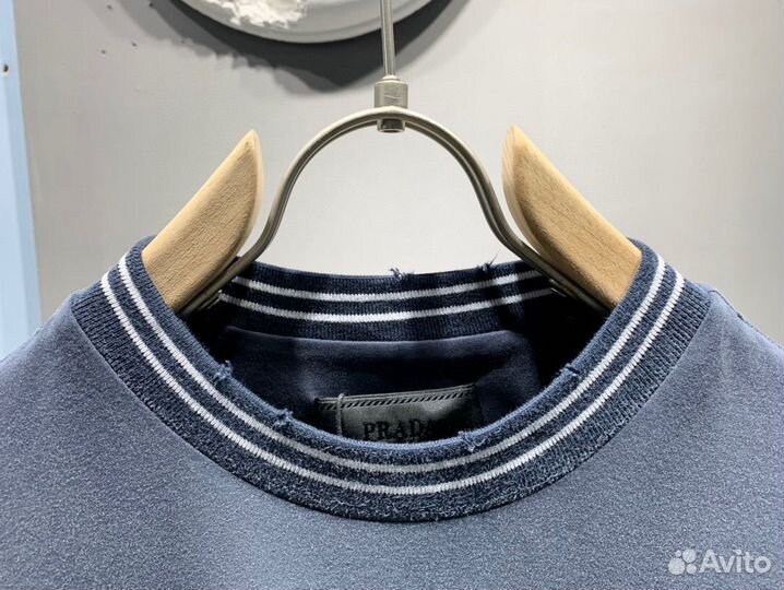 Футболка Prada