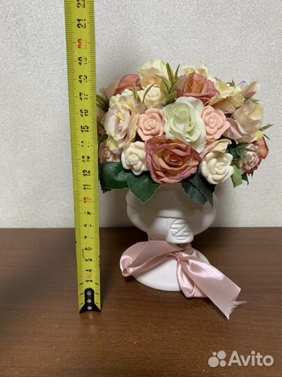 Арома ваза с цветами