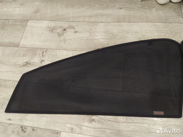 Солнцезащитные автомобильные шторки Focus 3