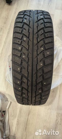 Kumho I'Zen RV Stud KC16 235/65 R17