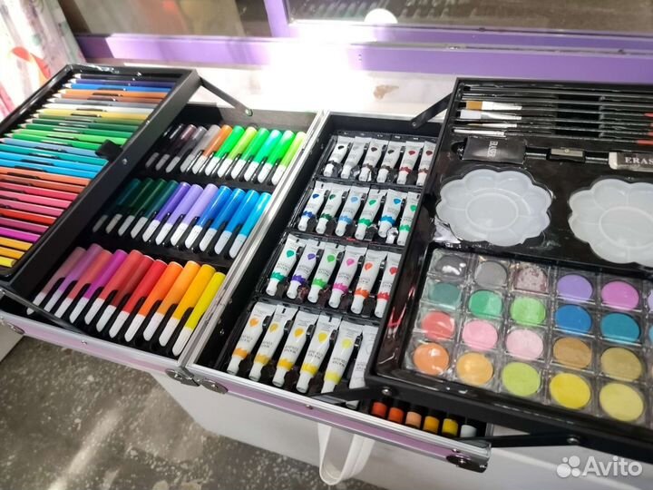 Юный художник набор для творчества чемодан