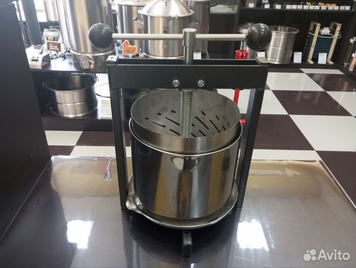 Пресс ручной 12 литров