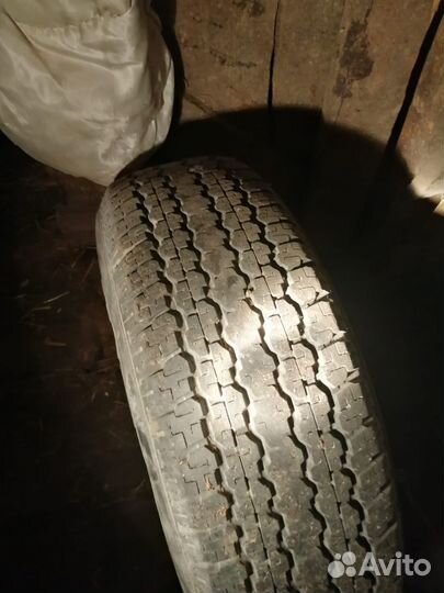 Bridgestone Dueler H/T 245/70 R16