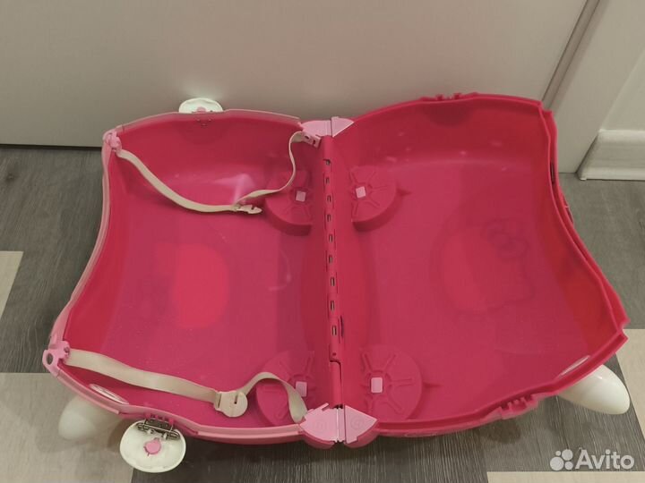 Чемодан на колесах детский для девочки