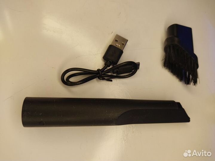 Аккумуляторный пылесос в авто