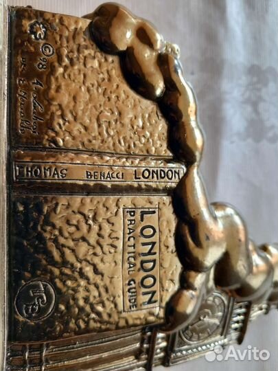 Статуэтка, сувенир