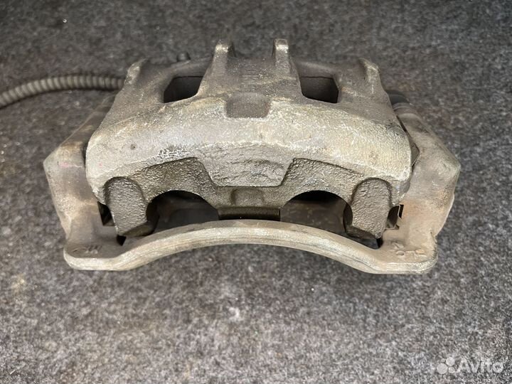 Тормозной суппорт hyundai santa fe левый передний