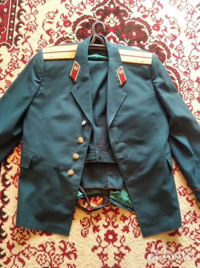 Китель,брюки с лампасами