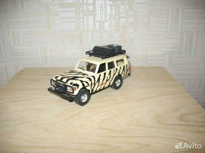 Toyota land cruiser 80 safari Масштаб 1/40