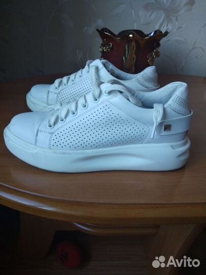 Туфли спортивные для девочки