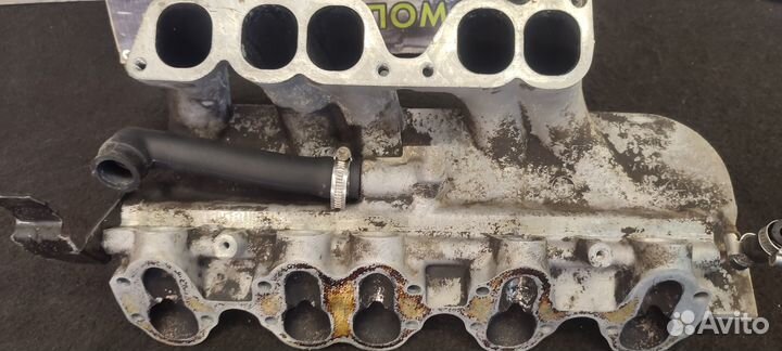 Впускной коллектор Audi 100 C4