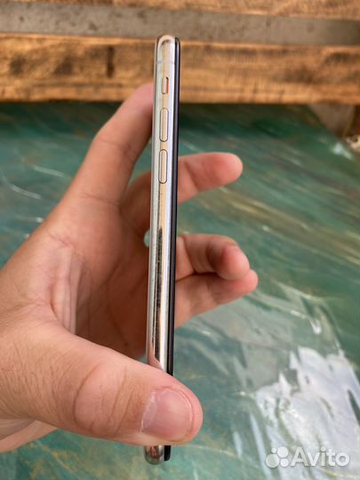 iPhone X, 64 ГБ