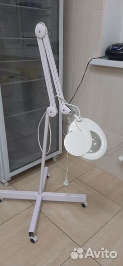 Лампа лупа напольная