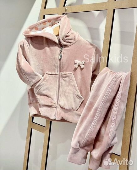 Спортивный костюм для девочки