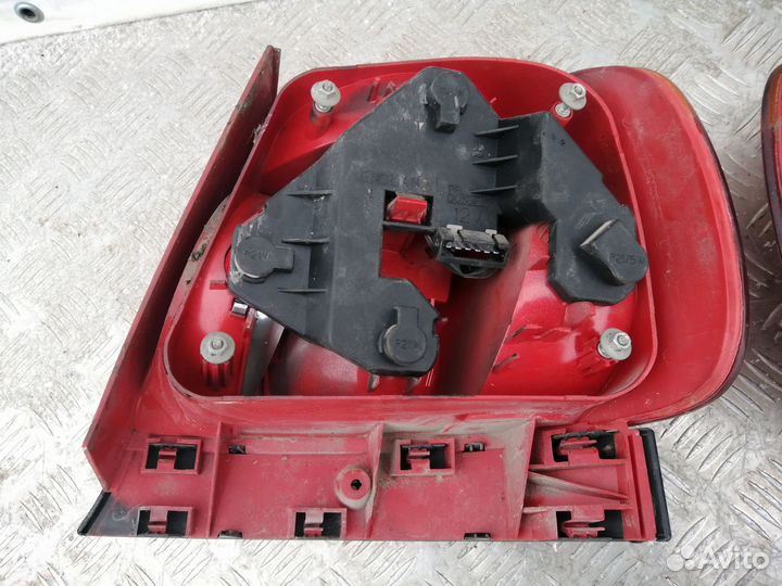 Фонарь задний левый Audi A4 B5 1996г