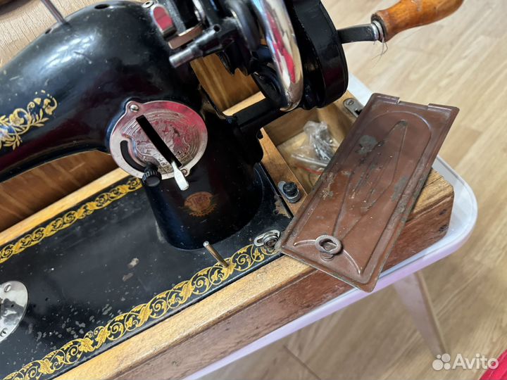 Швейная машинка ручная пмз им. Калинина