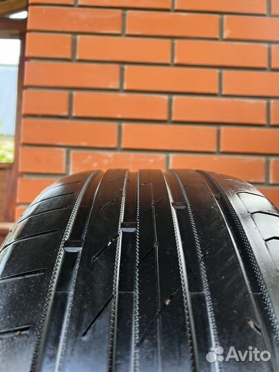 Nokian Tyres Hakka Black 245/40 R19 98Y