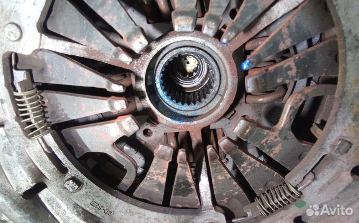 Маховик демпферный Mercedes W639 3-9 дней